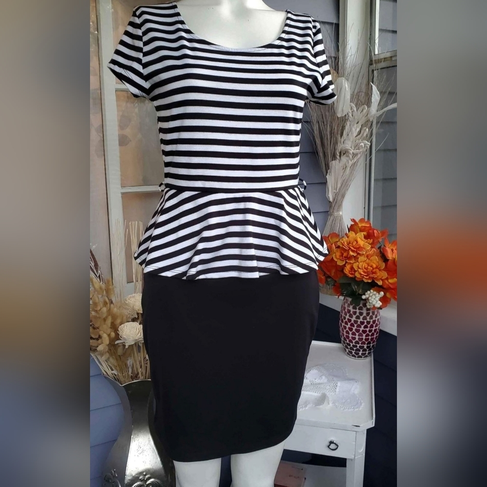 No Boundaries Black&White Striped Peplum Bodycon Medium Dress